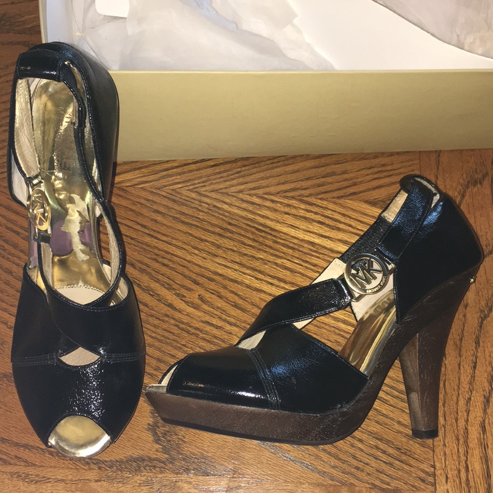 Michael Kors Fulton Cross Strap Wooden Clog Style Black Patent Leather Heels